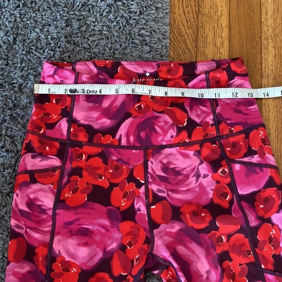 Kate Spade Electric Rose Print Leggings Size Small - Picture 13 of 14